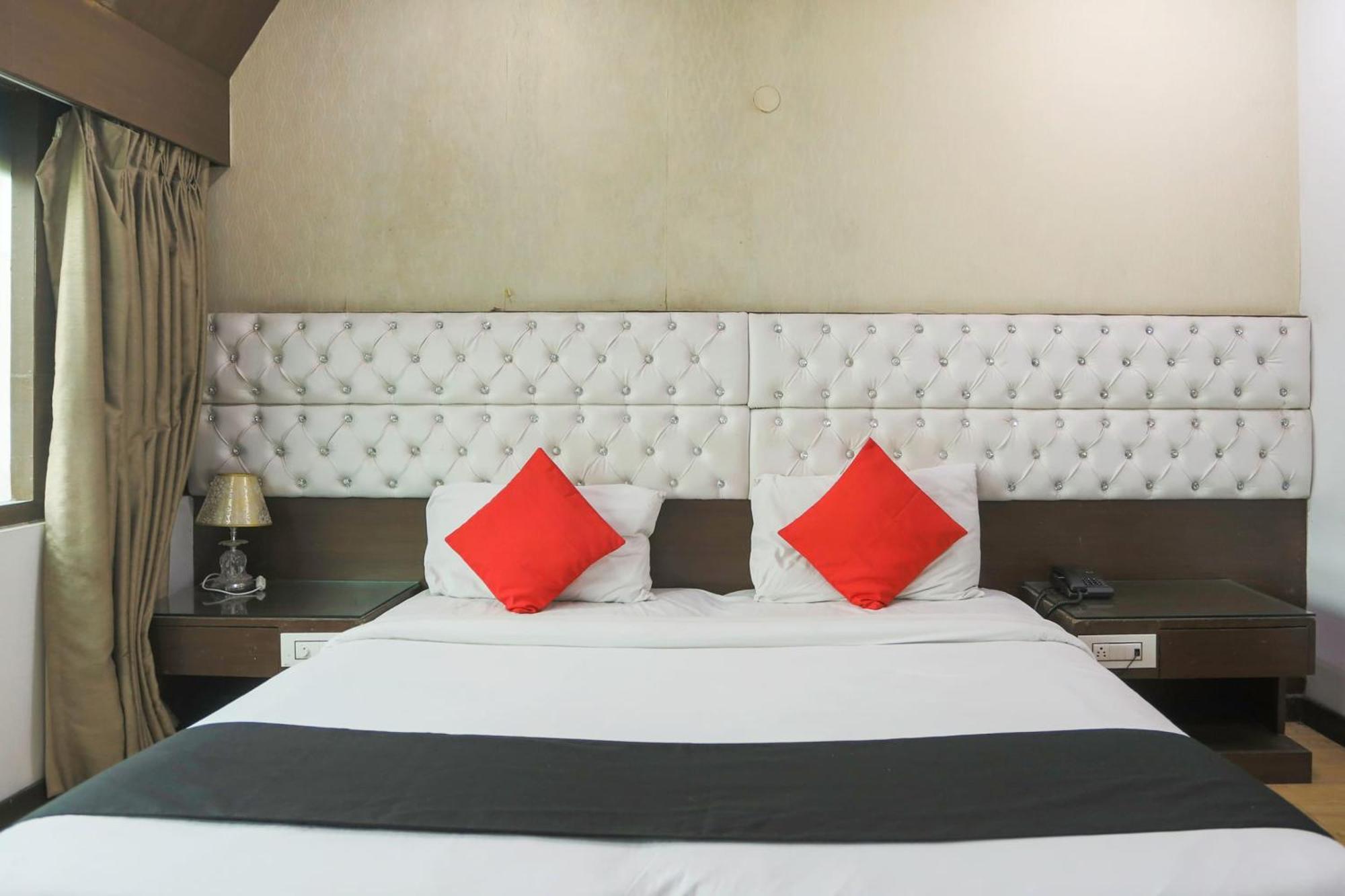 Hotel O Parktel Indirapuram Exterior foto